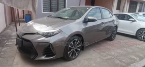 Toyota Corolla XSE 4dr Sedan (1.8L 4cyl CVT) 2017 Burgundy