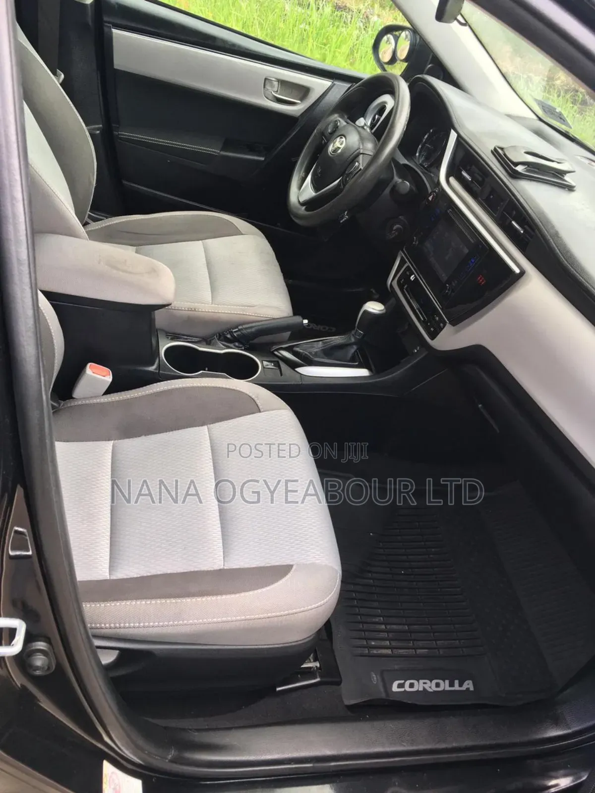 Toyota Corolla SE (1.8L 4cyl 2A) 2018 Black