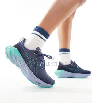 Asics Novablast 4