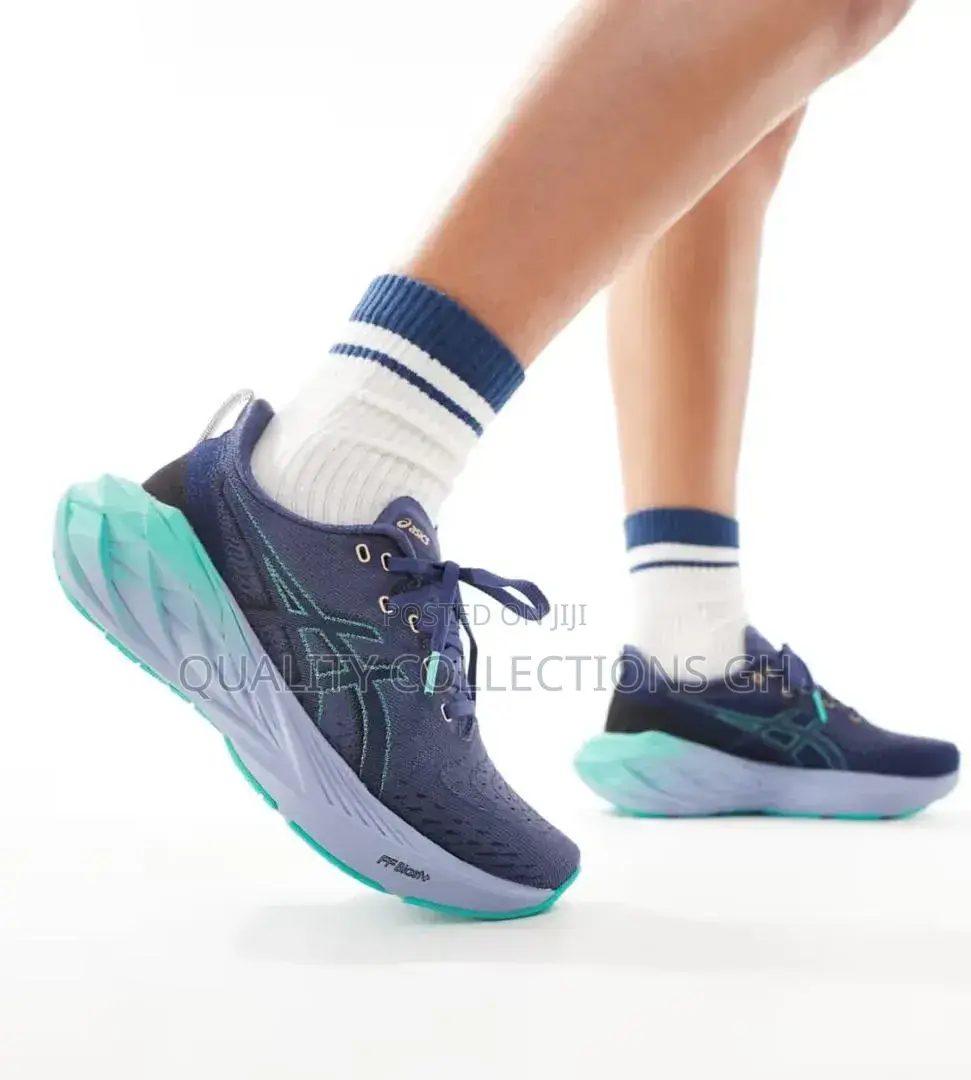 Asics Novablast 4