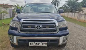 Toyota Tundra Double Cab 4x4 5.7L V8 2013 Blue