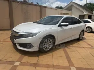 Honda Civic EX 4dr Hatchback (1.5L 4cyl) 2017 White