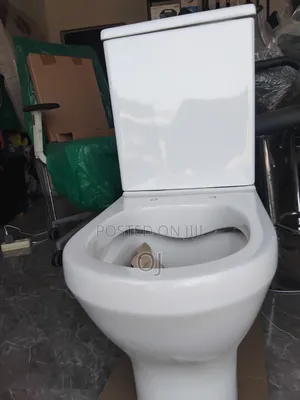 Harbour Close Coupled Toilet, Cistern Seat