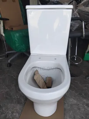 Harbour Close Coupled Toilet, Cistern Seat
