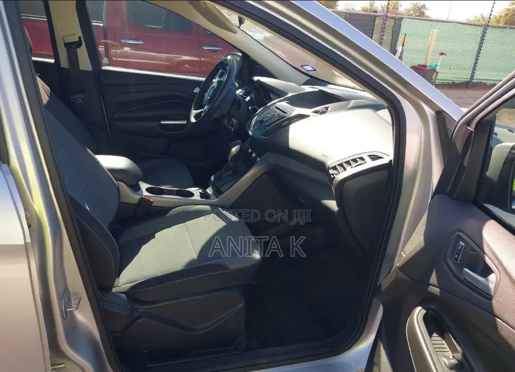 Ford Escape SE 4x4 2016 Gray