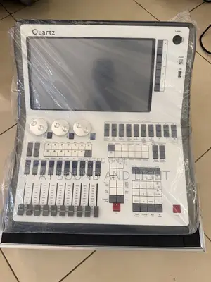 Quartz Digital Lighting Console(Avolite)