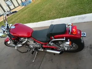 Suzuki Intruder 2013 Red