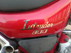 Suzuki Intruder 2013 Red