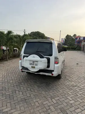 Mitsubishi Pajero 3.0 2011 White