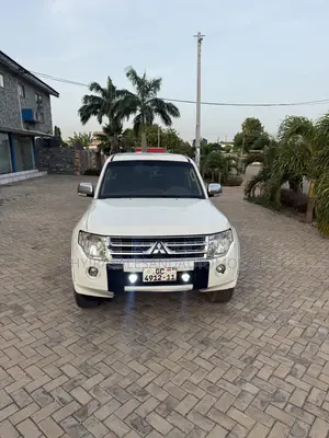 Mitsubishi Pajero 3.0 2011 White