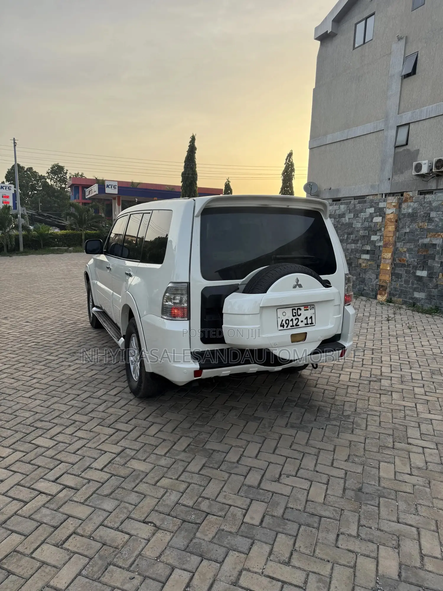 Mitsubishi Pajero 3.0 2011 White