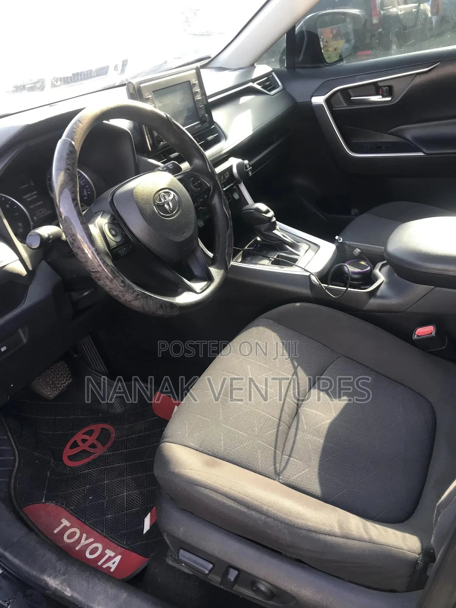 Toyota RAV4 LE 2022 Black