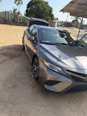 Toyota Camry 2018 Gray