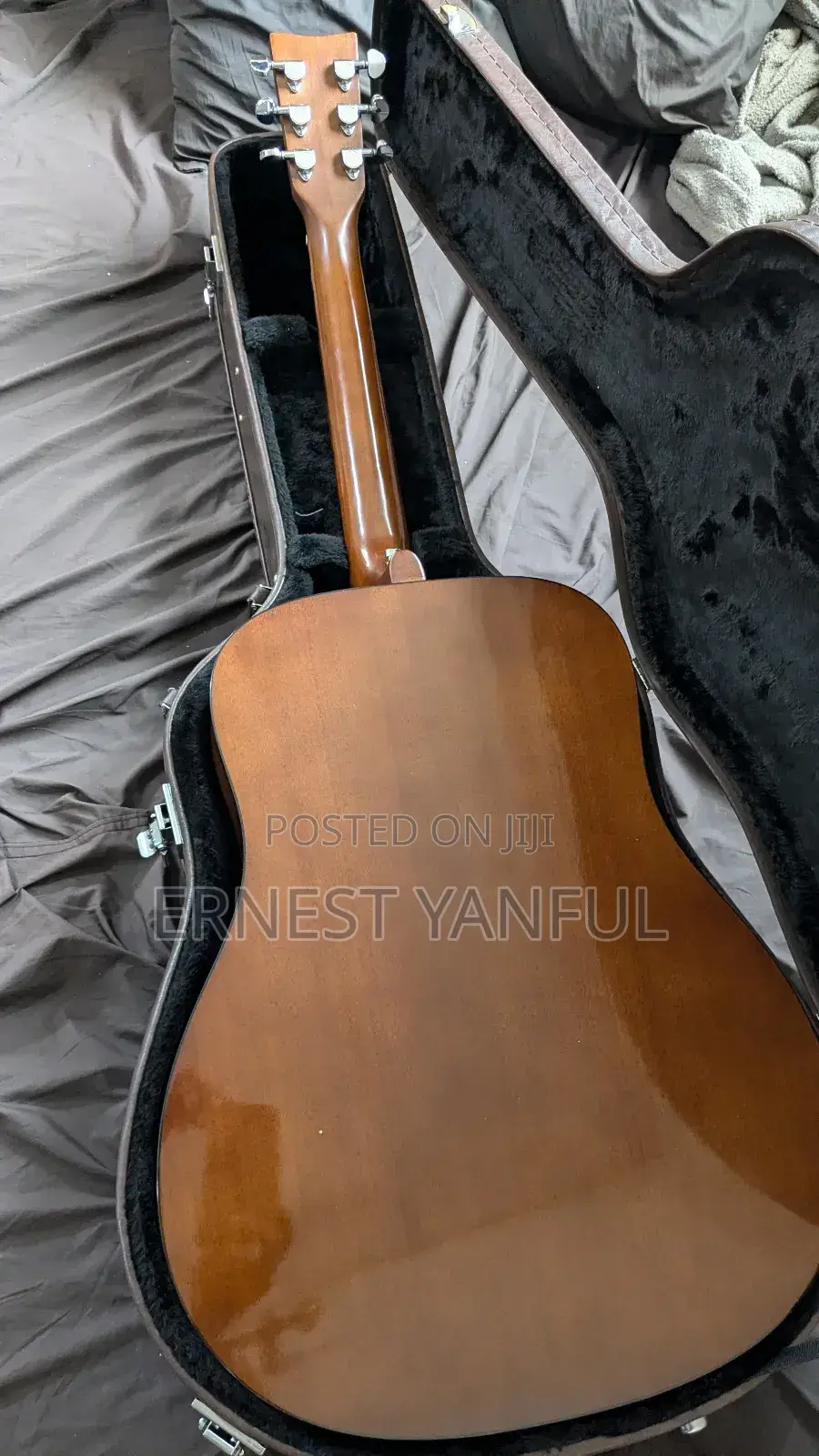 Acoustic Yamaha Guitar With Leather Case
