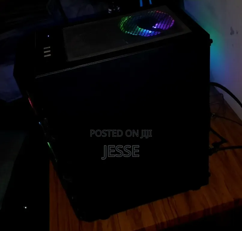 Desktop Computer 8GB Intel Core i5 SSD 256GB