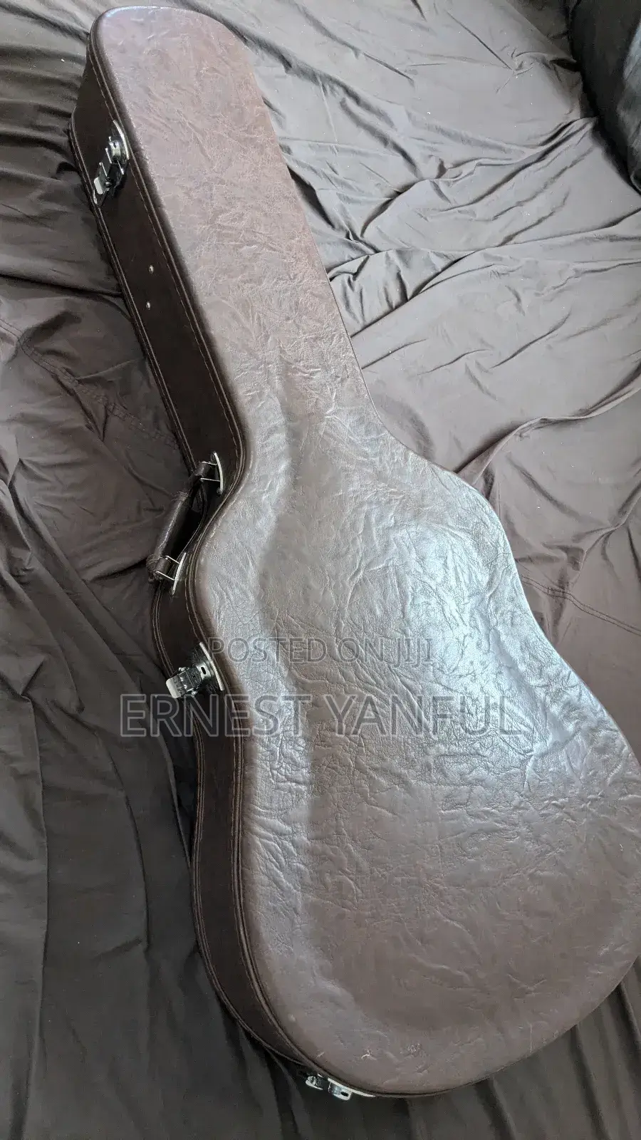 Acoustic Yamaha Guitar With Leather Case