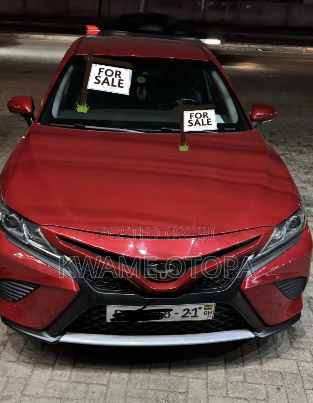 Toyota Camry SE FWD (2.5L 4cyl 8AM) 2018 Red