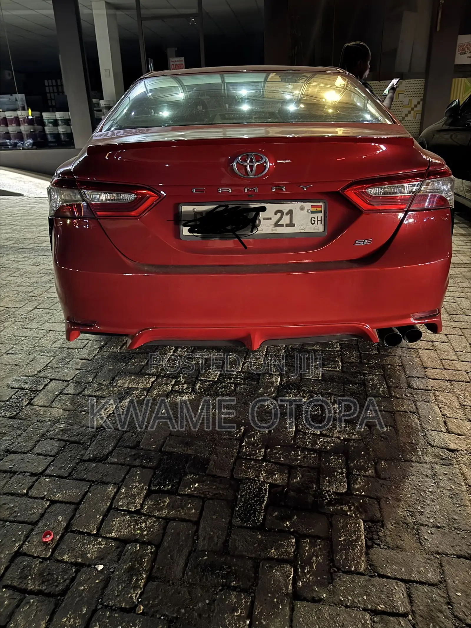 Toyota Camry SE FWD (2.5L 4cyl 8AM) 2018 Red
