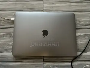 Laptop Apple MacBook Pro 2017 8GB Intel Core i5 HDD 256GB