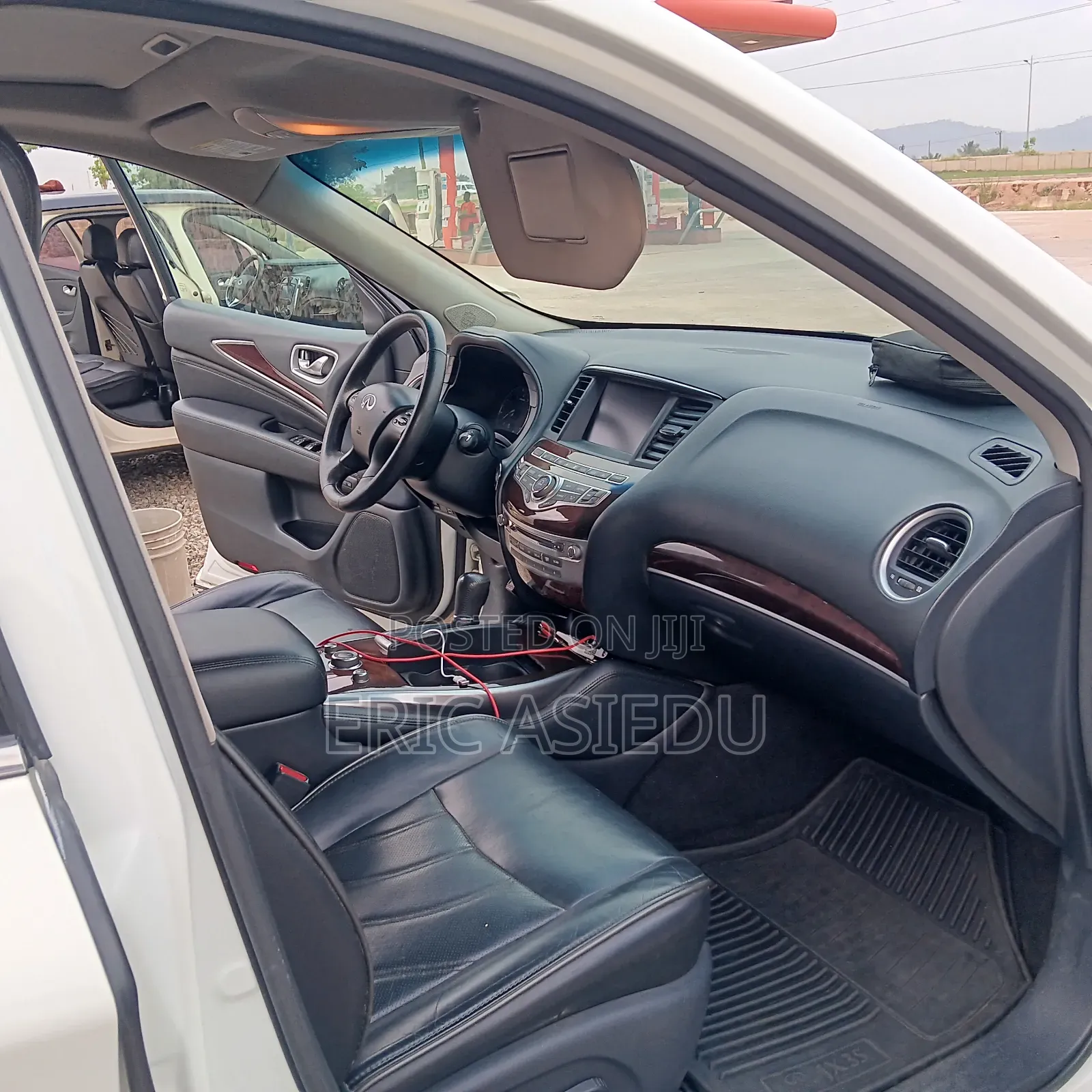 Infiniti JX 35 2013 White