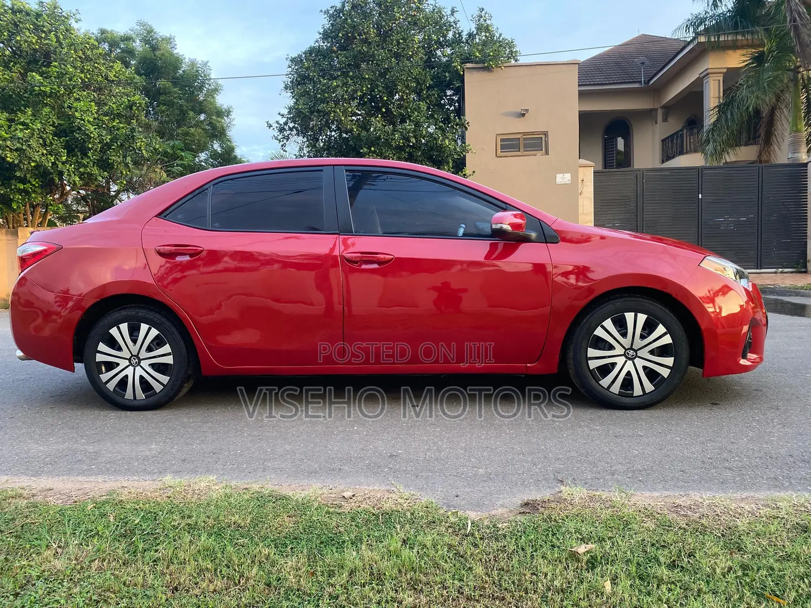 Toyota Corolla 2016 Red