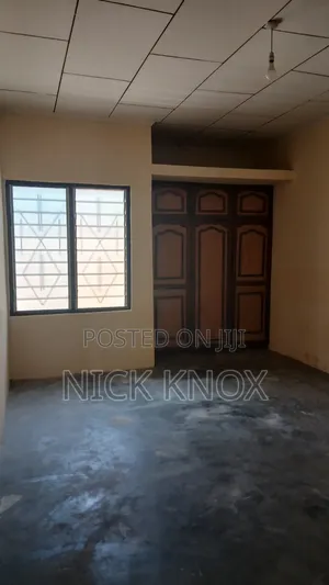 5bdrm Apartment in Teshie Nungua, Addogonno for rent