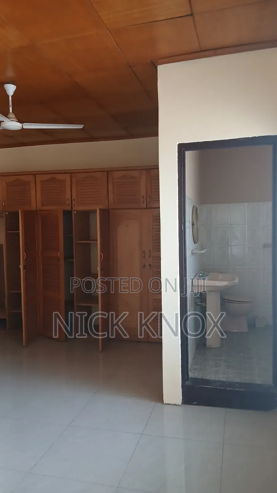5bdrm Apartment in Teshie Nungua, Addogonno for rent
