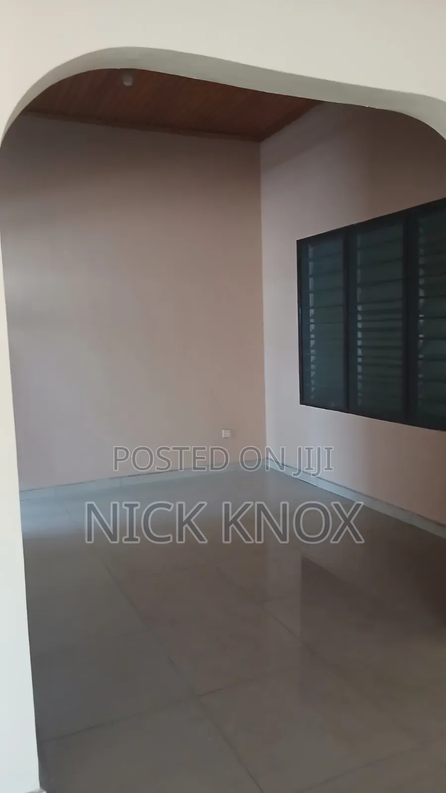 5bdrm Apartment in Teshie Nungua, Addogonno for rent