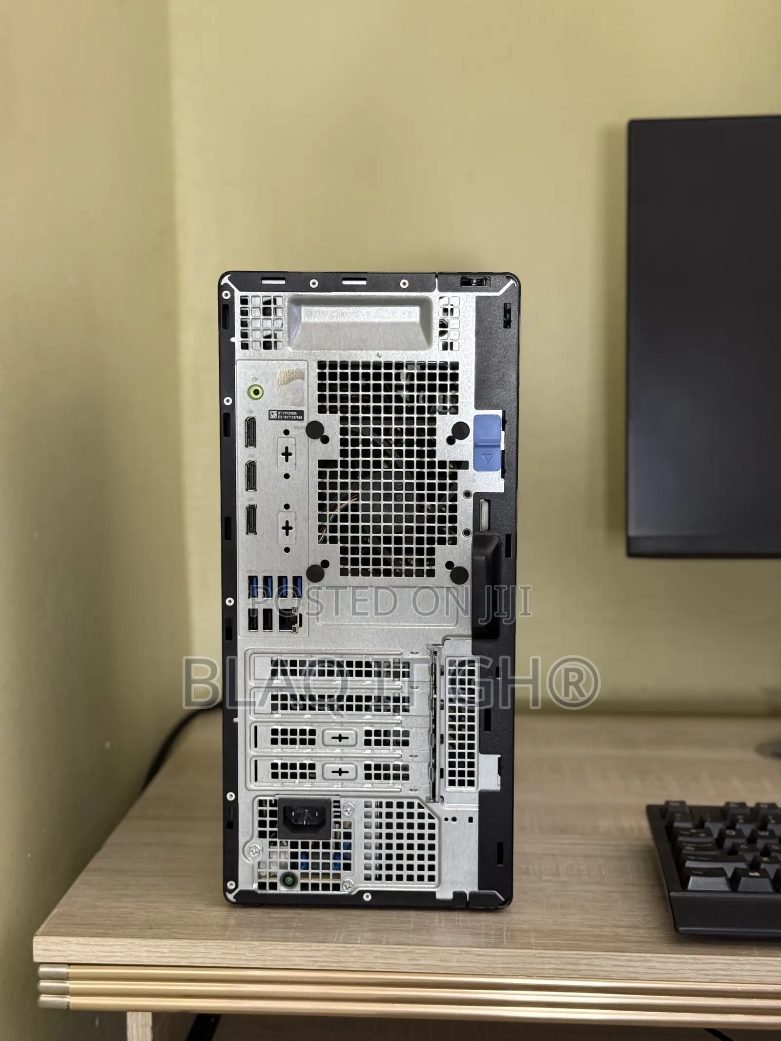 Desktop Computer Dell Optiplex 7000 MT 8GB Intel Core i3 SSD 256GB