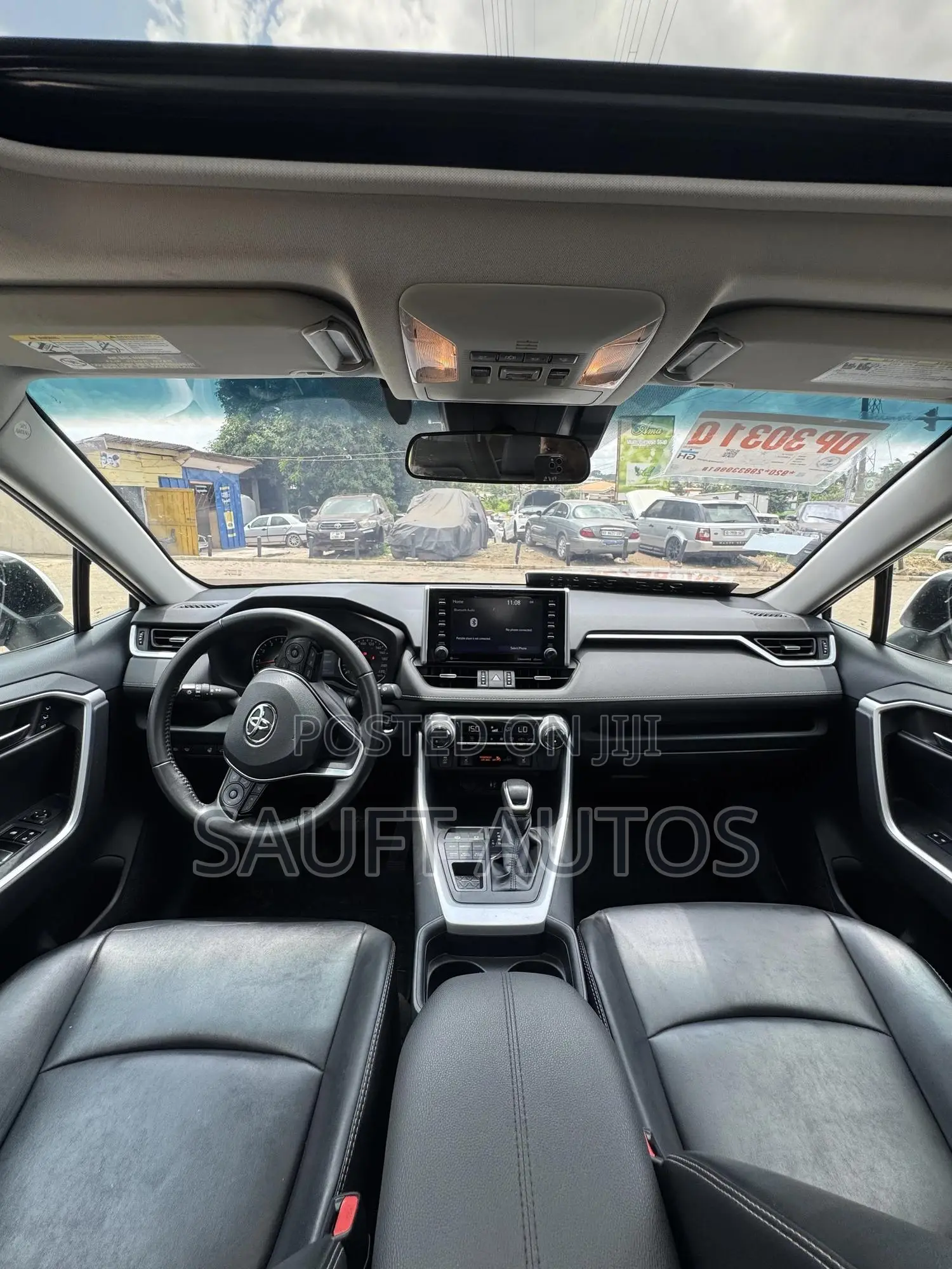 Toyota RAV4 XLE AWD 2019 White