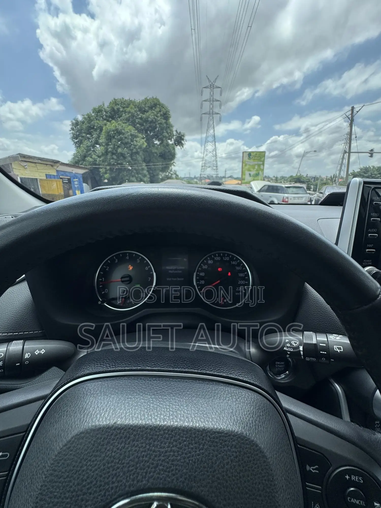 Toyota RAV4 XLE AWD 2019 White
