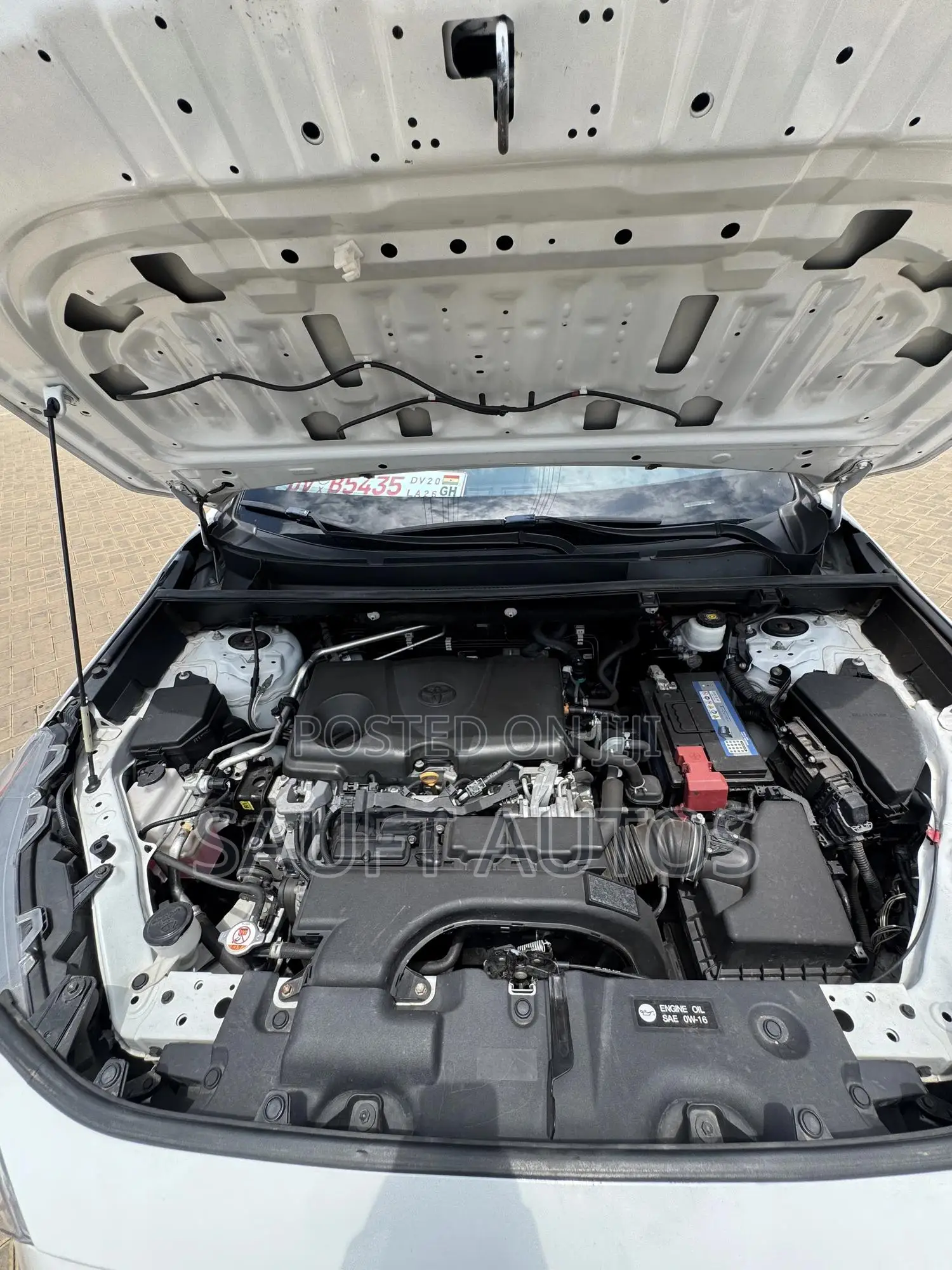 Toyota RAV4 XLE AWD 2019 White