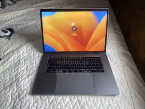 Laptop Apple MacBook Pro 2017 16GB Intel Core i7 SSD 500GB