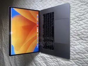 Laptop Apple MacBook Pro 2017 16GB Intel Core i7 SSD 500GB