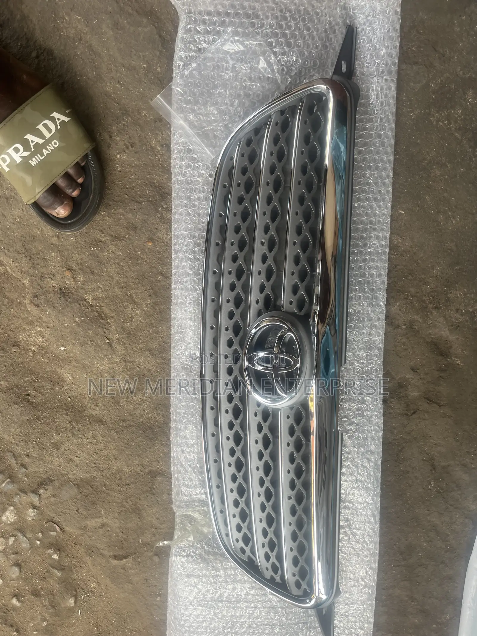 Corolla 2006 -2008 Front Grille With Crown Available