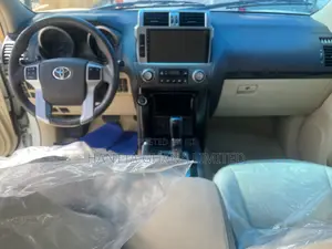 Toyota Land Cruiser Prado 4.0 2017 White