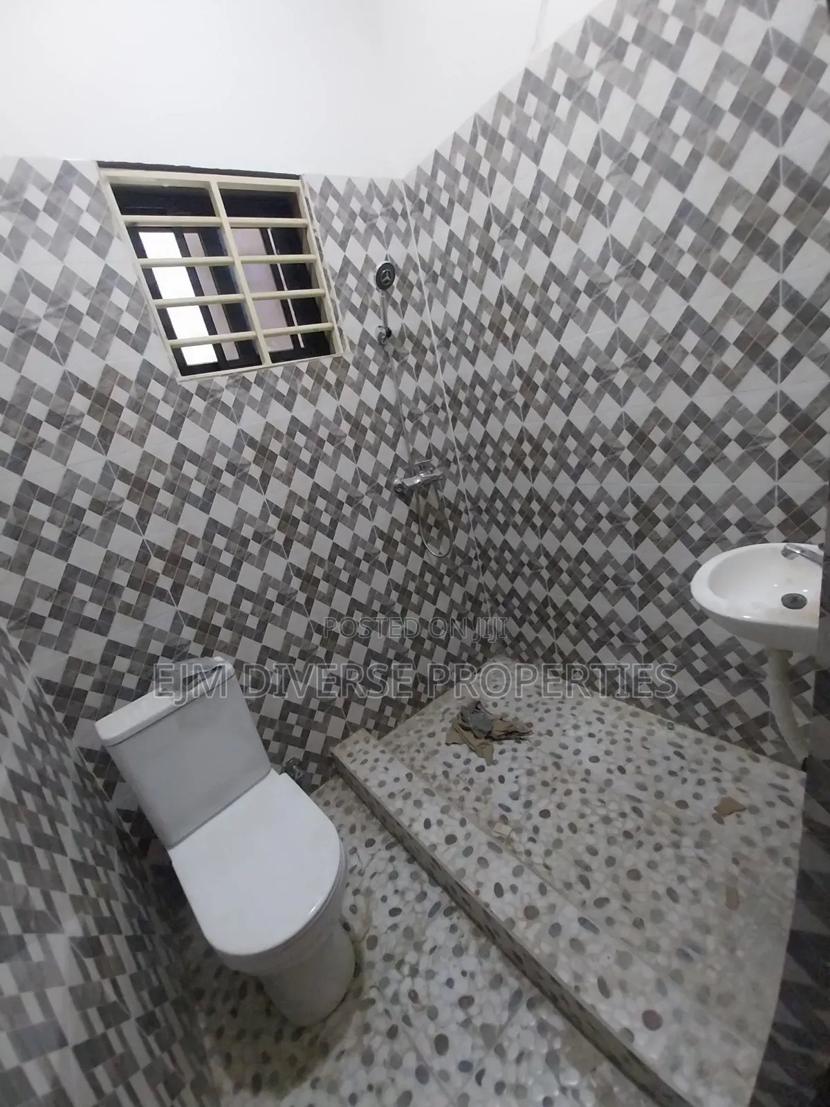 2bdrm Apartment in Lekma Hospital, Teshie for rent
