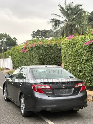 Toyota Camry L 4dr Sedan (2.5L 4cyl 6A) 2014 Gray