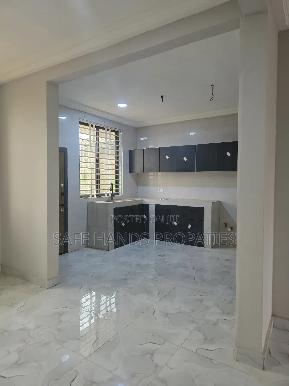 2bdrm Duplex in Accra Metropolitan for rent