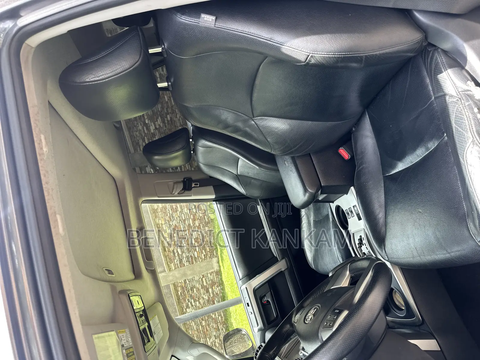 Toyota 4-Runner Limited 4WD 2011 Gray