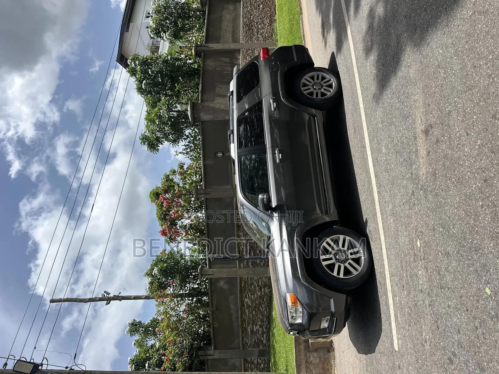Toyota 4-Runner Limited 4WD 2011 Gray