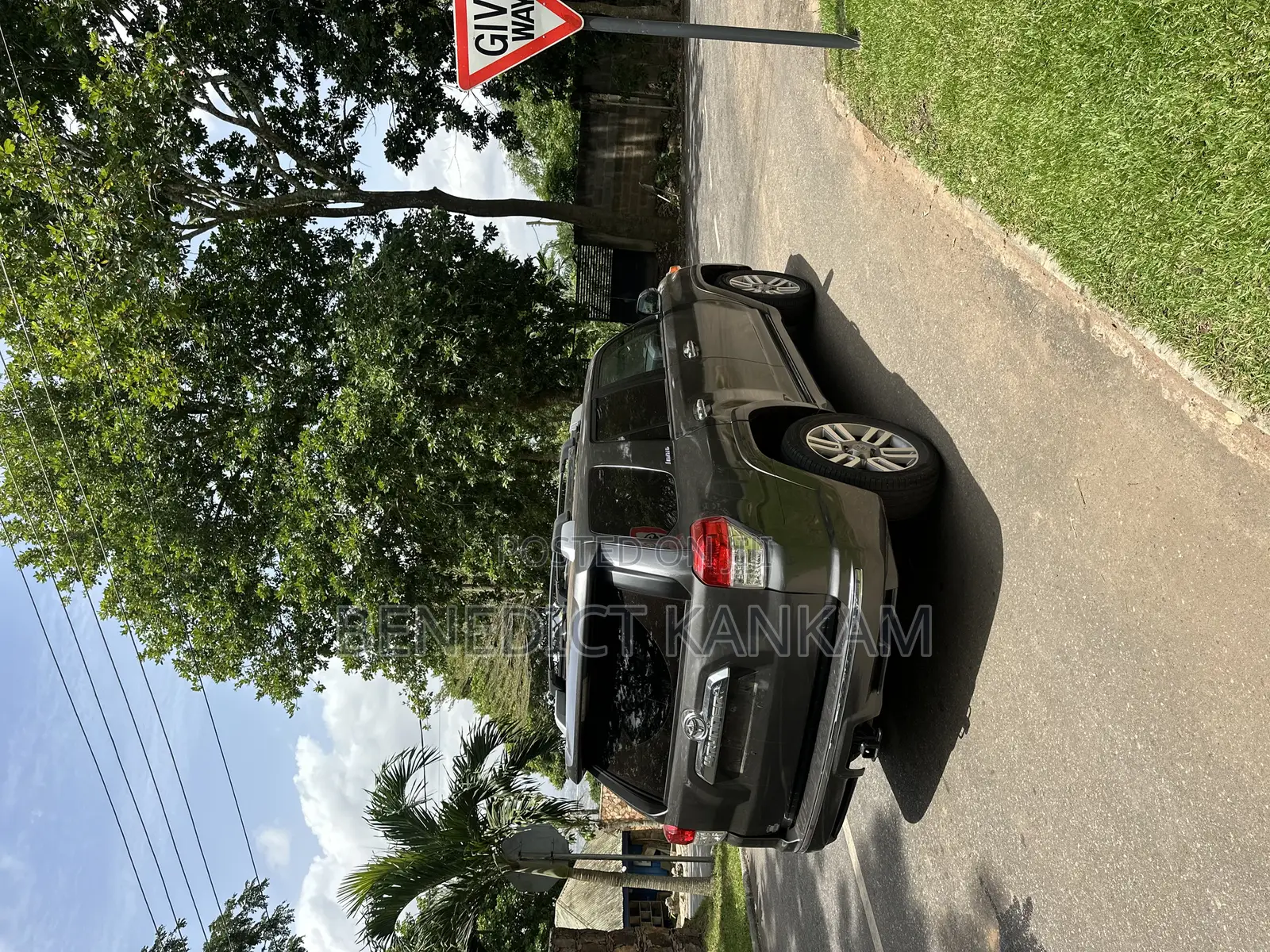 Toyota 4-Runner Limited 4WD 2011 Gray