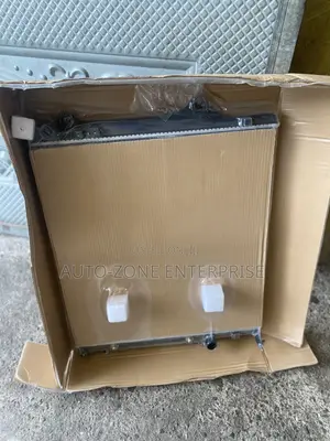 Toyota Land Cruiser Prado 2006 2007 2008 2009 2010 Radiator Tank