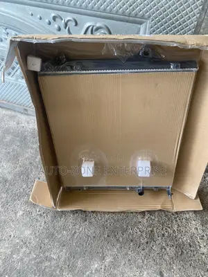 Toyota Land Cruiser Prado 2006 2007 2008 2009 2010 Radiator Tank