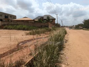 Plot Highway Road Side ( Kenyasi Antoa/ Bonwire Road)