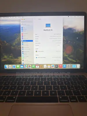 Laptop Apple MacBook 2018 8GB Intel Core i5 SSD 256GB