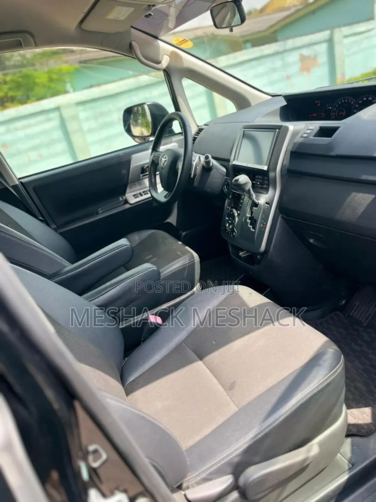 Toyota Voxy 2013 Black