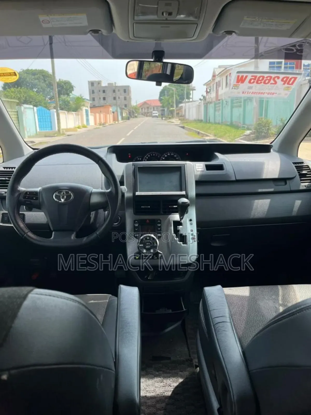 Toyota Voxy 2013 Black