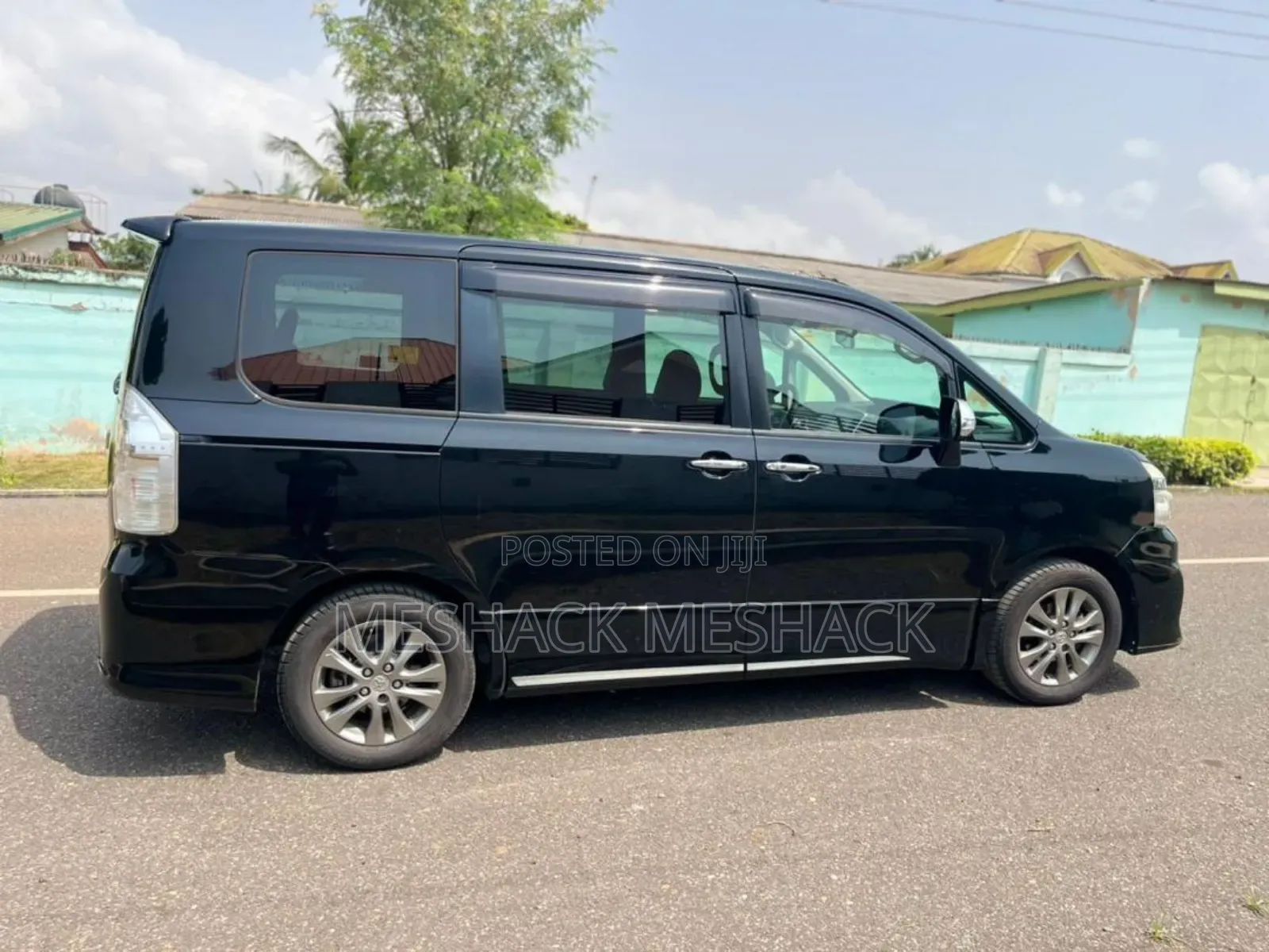 Toyota Voxy 2013 Black