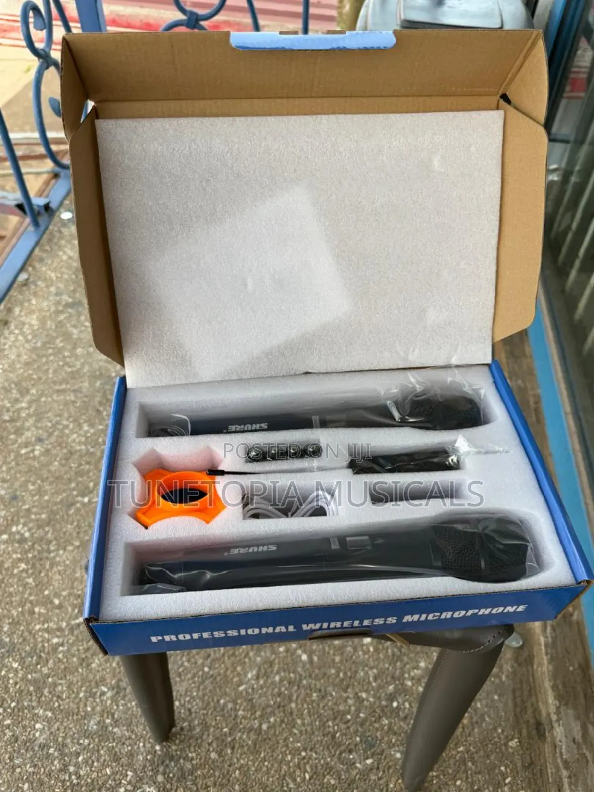 Shure U-102 2in1 Professional Wireless Microphone